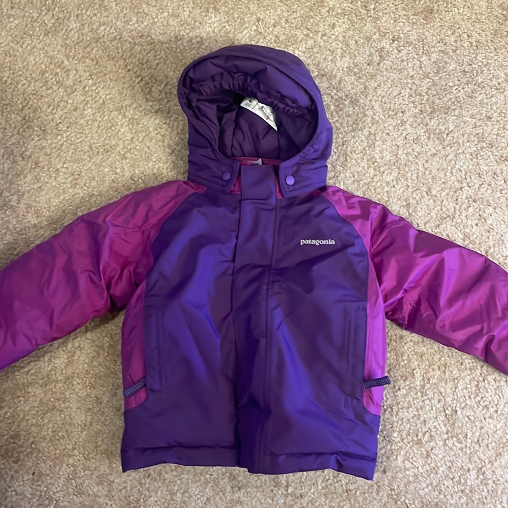 Patagonia 2T purple ski jacket in excellent condition.